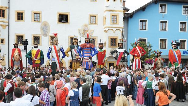 Der Samsontanz ist ein Brauch im Salzburger Lungau