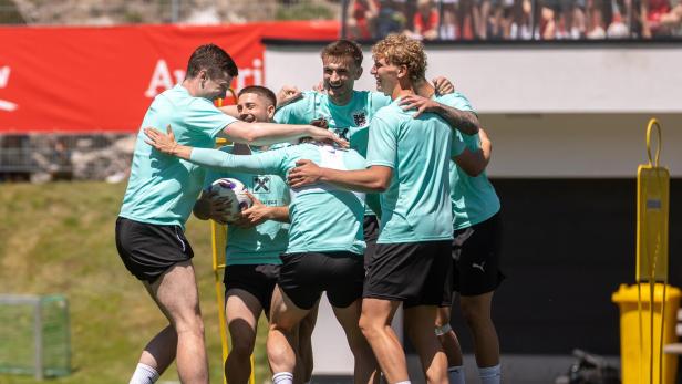 FUSSBALL: WM QUALIFIKATION: ÖFFENTLICHES TRAINING ÖFB: GREGORITSCH/SCHMID/POSCH/QUERFELD