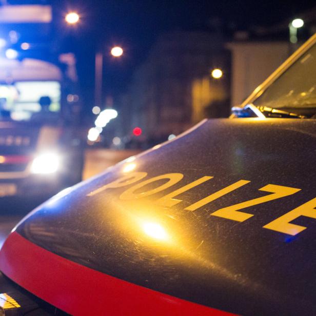 Polizeiautos mit Blaulicht